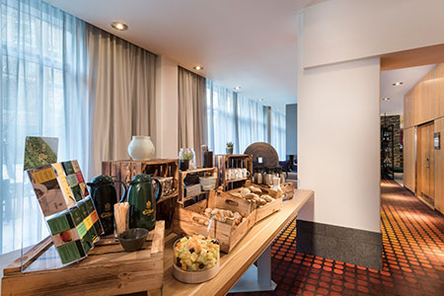 Adina ligger i  Nordhavn og tilbyder lejligheder med køkken og egen balkon. Du kan slappe af i saunaen, tage en dukkert i den opvarmede, indendørs swimmingpool eller træne i det fuldt udstyrede fitnesscenter. || image 4