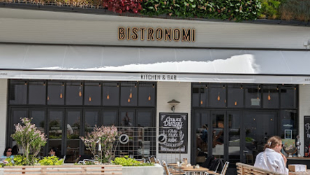 Med sin unikke beliggenhed i den smukke gårdhave, byder BISTRONOMI Kitchen & Bar velkommen til Italiensk, Fransk og Nordisk fusion.
